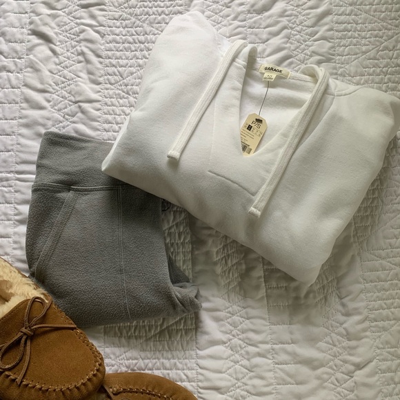 Garage Tops - Garage Cropped Sweatshirt